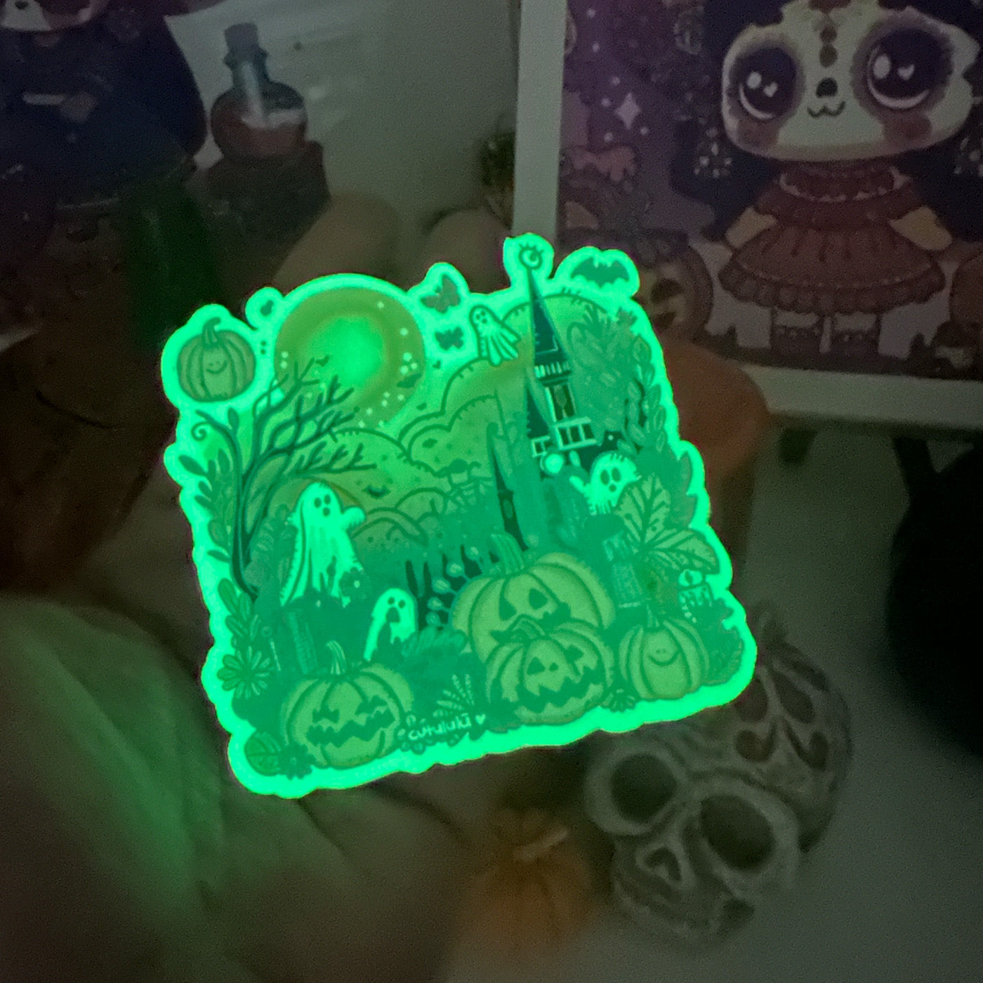 Sticker Brilla Oscuridad Mansión Embrujada